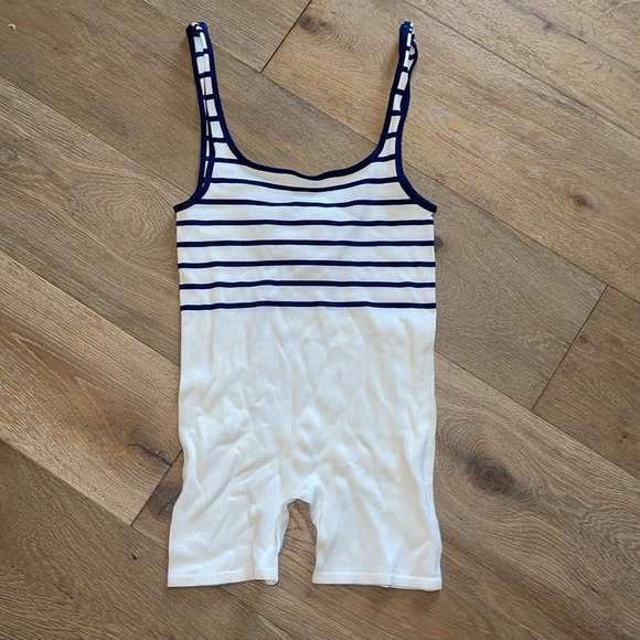 New nwt Zara Limitless Contour Seamless Playsuit Romper size xs small navy white - Picture 2 of 4